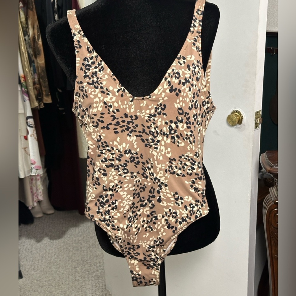 Leopard Lovebird ONE PIECE MEDIUM